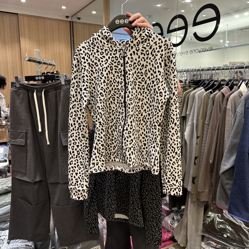 時尚脈搏 251021-0318 服裝服飾批發(fā)市場趨勢洞察