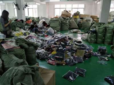 品牌女裝折扣店 是舊衣服的新出路，還是服裝批發(fā)的時(shí)尚密碼？